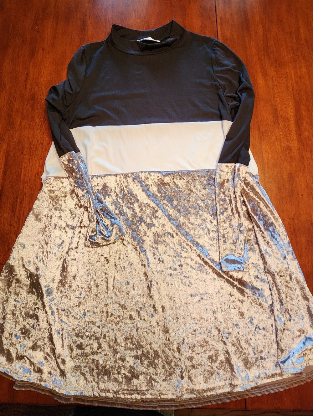 Juniors Large Black, White and Silver Velvet Colorblock Dress Worn Once
